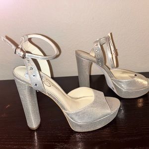 Jessica Simpson heels